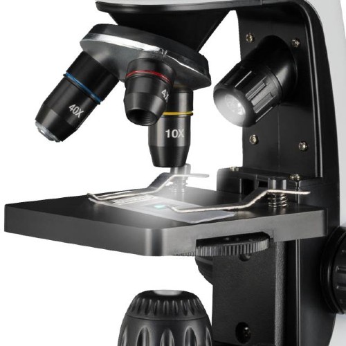 Microscópio didático de laboratório